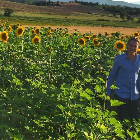 Fontegirasole - A Fontanaro * Пачиано